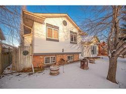 34 West Boothby Crescent  Cochrane, AB T4C 1L9