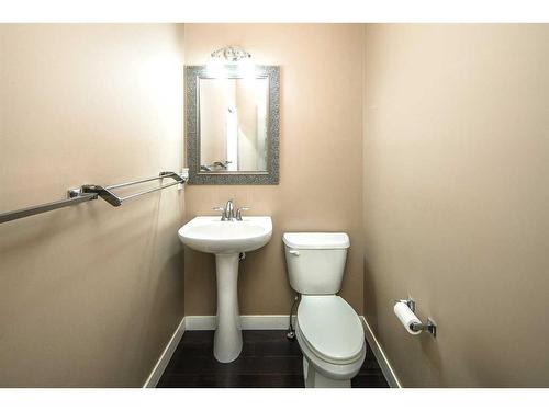 1224 Brightoncrest Green Se, Calgary, AB - Indoor Photo Showing Bathroom