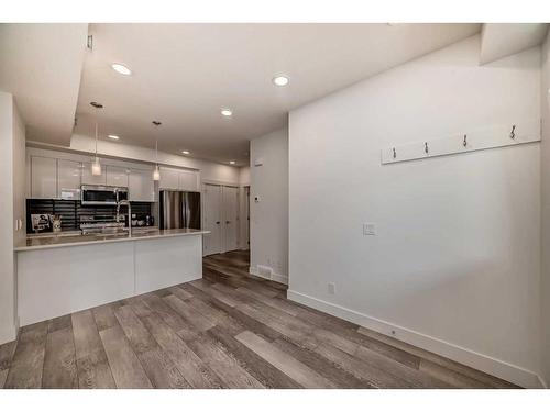 506-10060 46 Street Ne, Calgary, AB - Indoor Photo Showing Kitchen