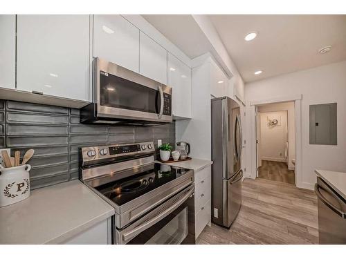 506-10060 46 Street Ne, Calgary, AB - Indoor Photo Showing Kitchen With Stainless Steel Kitchen