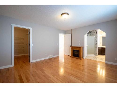 8 Arbour Glen Close Nw, Calgary, AB - Indoor