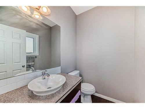 175 Kincora Heath Nw, Calgary, AB - Indoor Photo Showing Bathroom