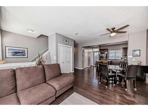 175 Kincora Heath Nw, Calgary, AB - Indoor Photo Showing Living Room