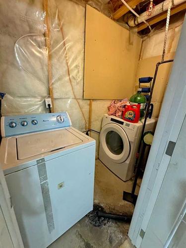 168 Saddlebrook Circle Ne, Calgary, AB - Indoor Photo Showing Laundry Room