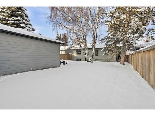 715 49 Avenue Sw, Calgary, AB - Outdoor