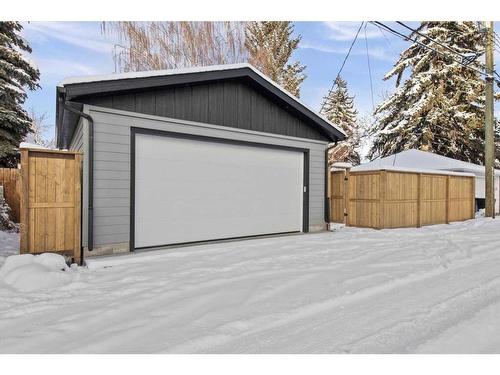 715 49 Avenue Sw, Calgary, AB - Outdoor With Exterior