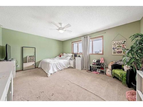 116 Mt Robson Circle Se, Calgary, AB - Indoor Photo Showing Bedroom