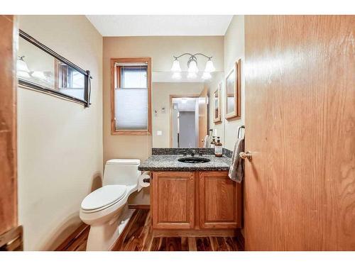 116 Mt Robson Circle Se, Calgary, AB - Indoor Photo Showing Bathroom