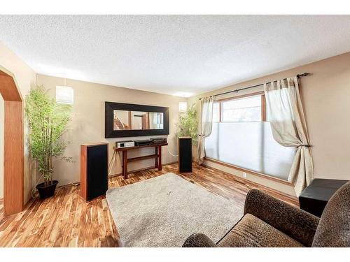 116 Mt Robson Circle Se, Calgary, AB - Indoor Photo Showing Living Room