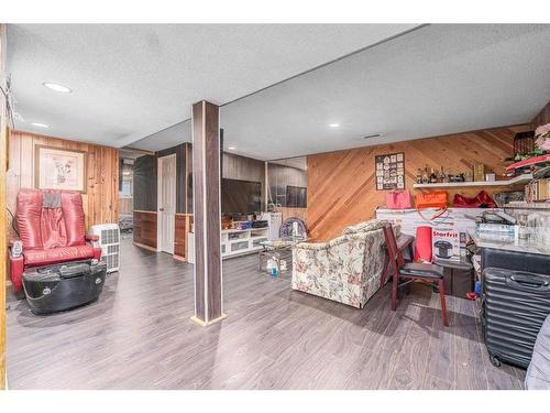 314 Olympia Crescent Se, Calgary, AB - Indoor