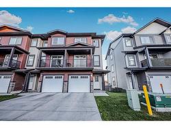 124 Sage Hill Grove NW Calgary, AB T3R 0Z8