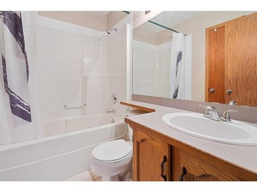 161 Country Hills Way Nw, Calgary, AB - Indoor Photo Showing Bathroom