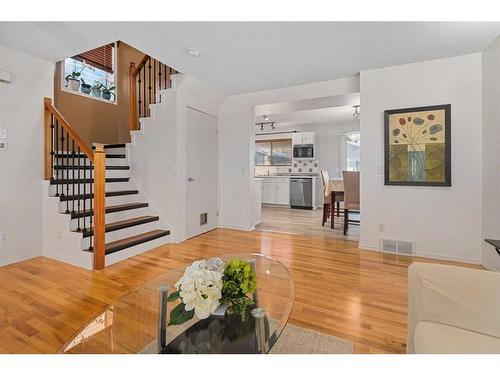 161 Country Hills Way Nw, Calgary, AB - Indoor Photo Showing Living Room