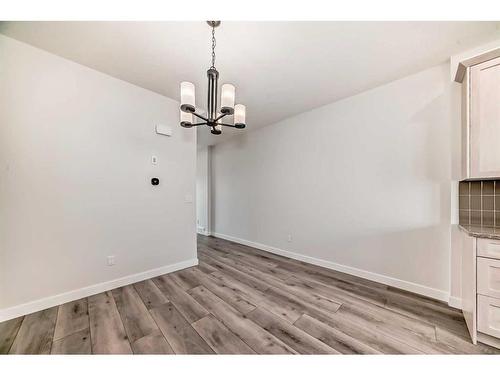 210 Alpine Avenue Sw, Calgary, AB - Indoor