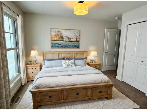 210 Alpine Avenue Sw, Calgary, AB - Indoor Photo Showing Bedroom