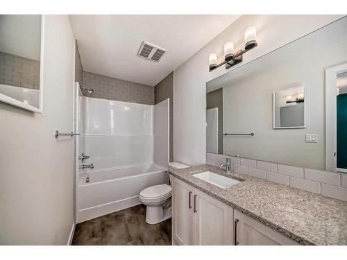 210 Alpine Avenue Sw, Calgary, AB - Indoor Photo Showing Bathroom