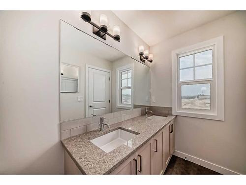 210 Alpine Avenue Sw, Calgary, AB - Indoor Photo Showing Bathroom