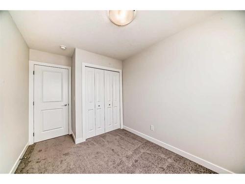 210 Alpine Avenue Sw, Calgary, AB - Indoor Photo Showing Other Room