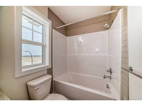 210 Alpine Avenue Sw, Calgary, AB - Indoor Photo Showing Bathroom