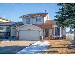 16 Sandpiper Way NW Calgary, AB T3K 3C7