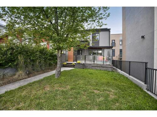 352 33 Avenue Ne, Calgary, AB - Outdoor With Deck Patio Veranda