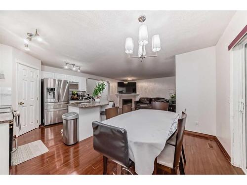 37 Somerside Crescent Sw, Calgary, AB - Indoor