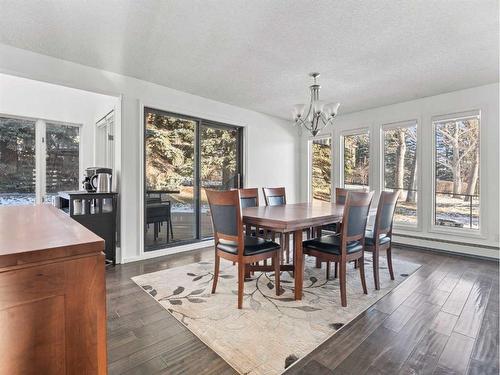 420 Varsity Estates Place Nw, Calgary, AB - Indoor Photo Showing Dining Room