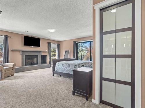 420 Varsity Estates Place Nw, Calgary, AB - Indoor With Fireplace