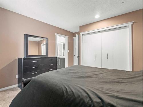 420 Varsity Estates Place Nw, Calgary, AB - Indoor Photo Showing Bedroom