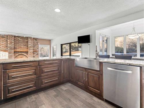 420 Varsity Estates Place Nw, Calgary, AB - Indoor Photo Showing Kitchen