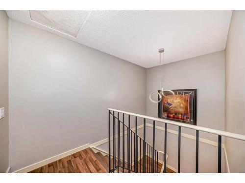 22 Point Mckay Crescent Nw, Calgary, AB - Indoor Photo Showing Bedroom