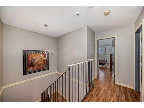 22 Point Mckay Crescent Nw, Calgary, AB - Indoor Photo Showing Bathroom