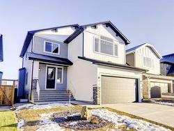 151 Cougartown Close SW Calgary, AB T3H 0B1