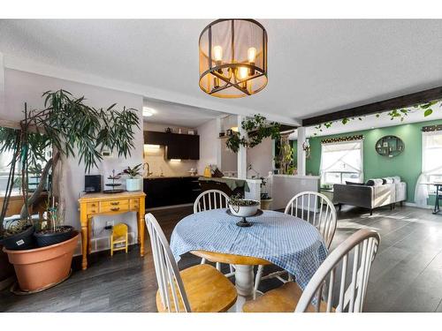 3607 28A Avenue Se, Calgary, AB - Indoor Photo Showing Dining Room