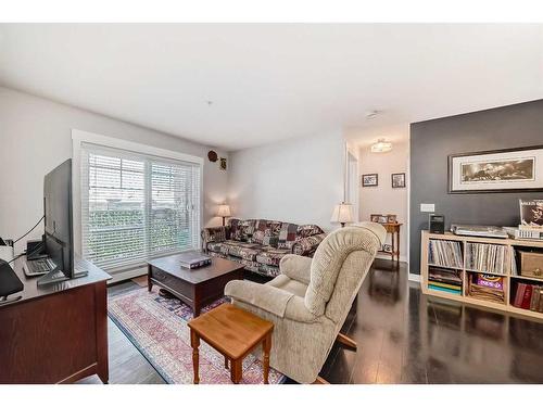 1204-11 Mahogany Row Se, Calgary, AB - Indoor Photo Showing Living Room