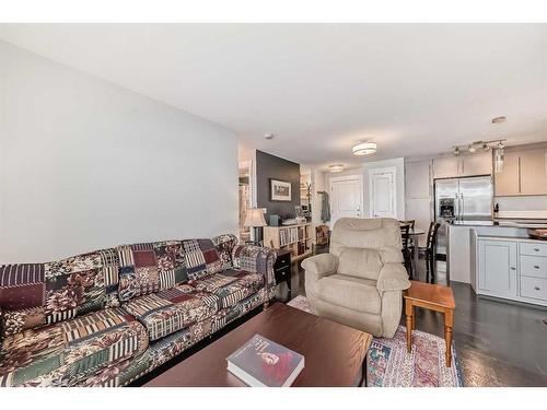 1204-11 Mahogany Row Se, Calgary, AB - Indoor Photo Showing Living Room