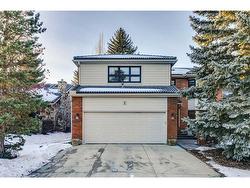 6-35 Oakmount Court SW Calgary, AB T2V 4Y3