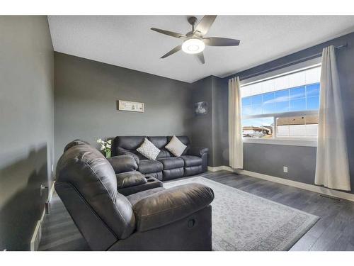 37 Taralea Circle Ne, Calgary, AB - Indoor Photo Showing Living Room