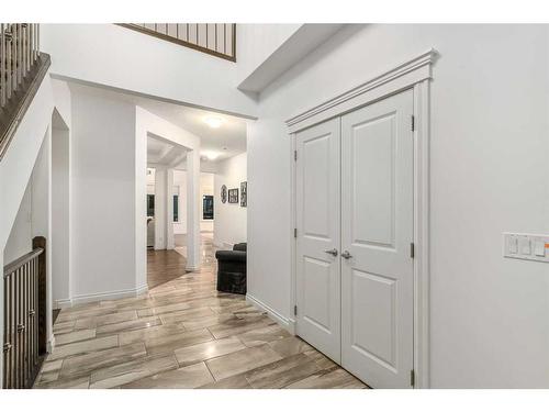 40 Masters Landing Se, Calgary, AB - Indoor Photo Showing Other Room