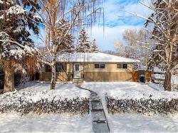 28 Arbour Cres Crescent SE Calgary, AB T2J 0X4