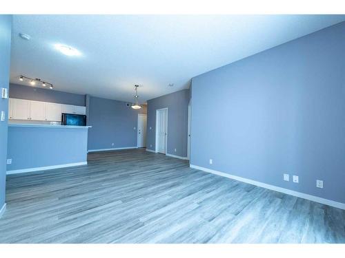 2415-333 Taravista Drive Ne, Calgary, AB - Indoor Photo Showing Other Room