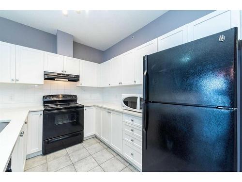 2415-333 Taravista Drive Ne, Calgary, AB - Indoor Photo Showing Kitchen