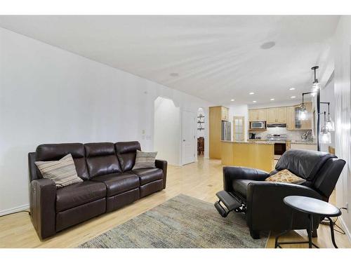 206 Discovery Ridge Way Sw, Calgary, AB - Indoor Photo Showing Living Room