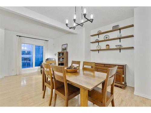 206 Discovery Ridge Way Sw, Calgary, AB - Indoor Photo Showing Dining Room