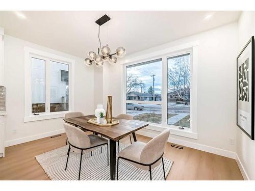 390 Hendon Drive Nw, Calgary, AB - Indoor Photo Showing Dining Room