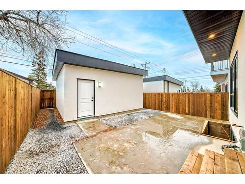 390 Hendon Drive Nw, Calgary, AB - Outdoor With Exterior