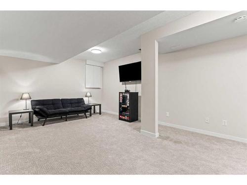 148 Woodbend Way, Okotoks, AB - Indoor