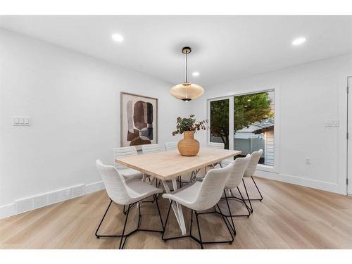 10404 Maplemont Road Se, Calgary, AB - Indoor Photo Showing Dining Room