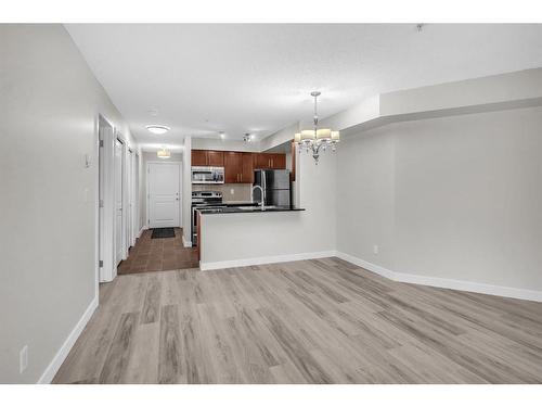 4112-1317 27 Street Se, Calgary, AB - Indoor Photo Showing Kitchen