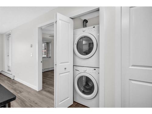 4112-1317 27 Street Se, Calgary, AB - Indoor Photo Showing Laundry Room